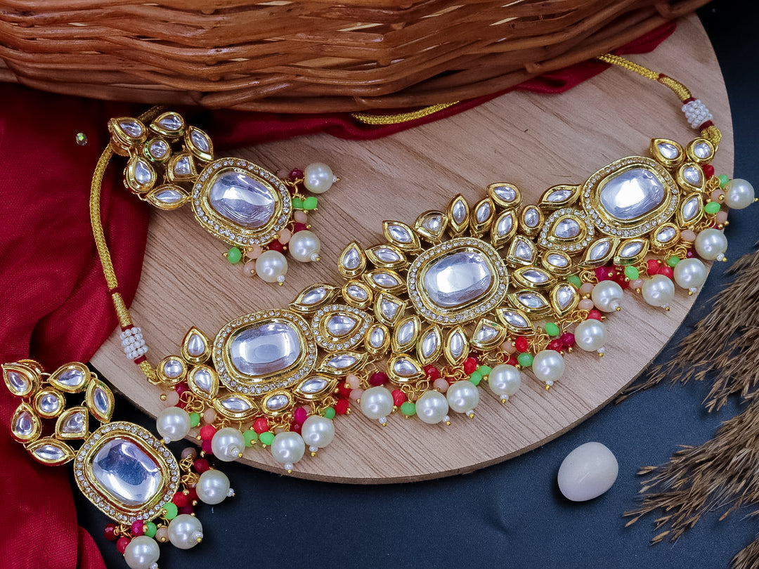Shikhani Kundan Choker