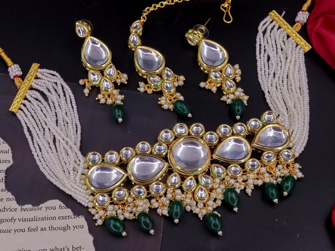 Manisha Kundan Choker Set