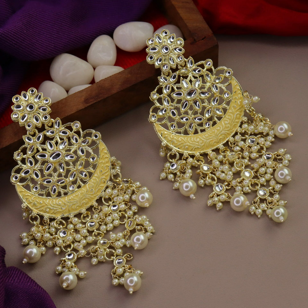 Naziya Meenakari Chandbali