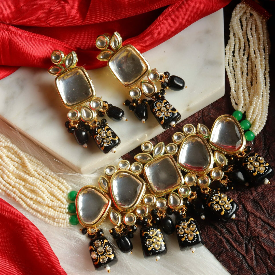 Gulmohar Choker - Black
