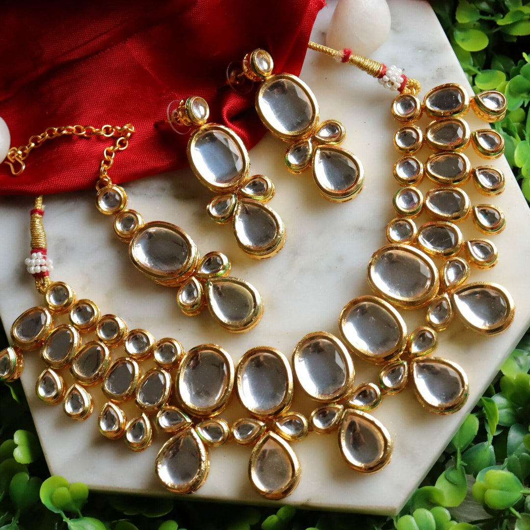 Varsha Choker Set With Teeka