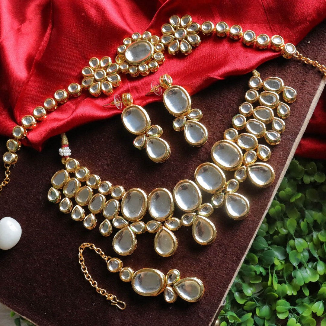 Vasudha Kundan Choker Set